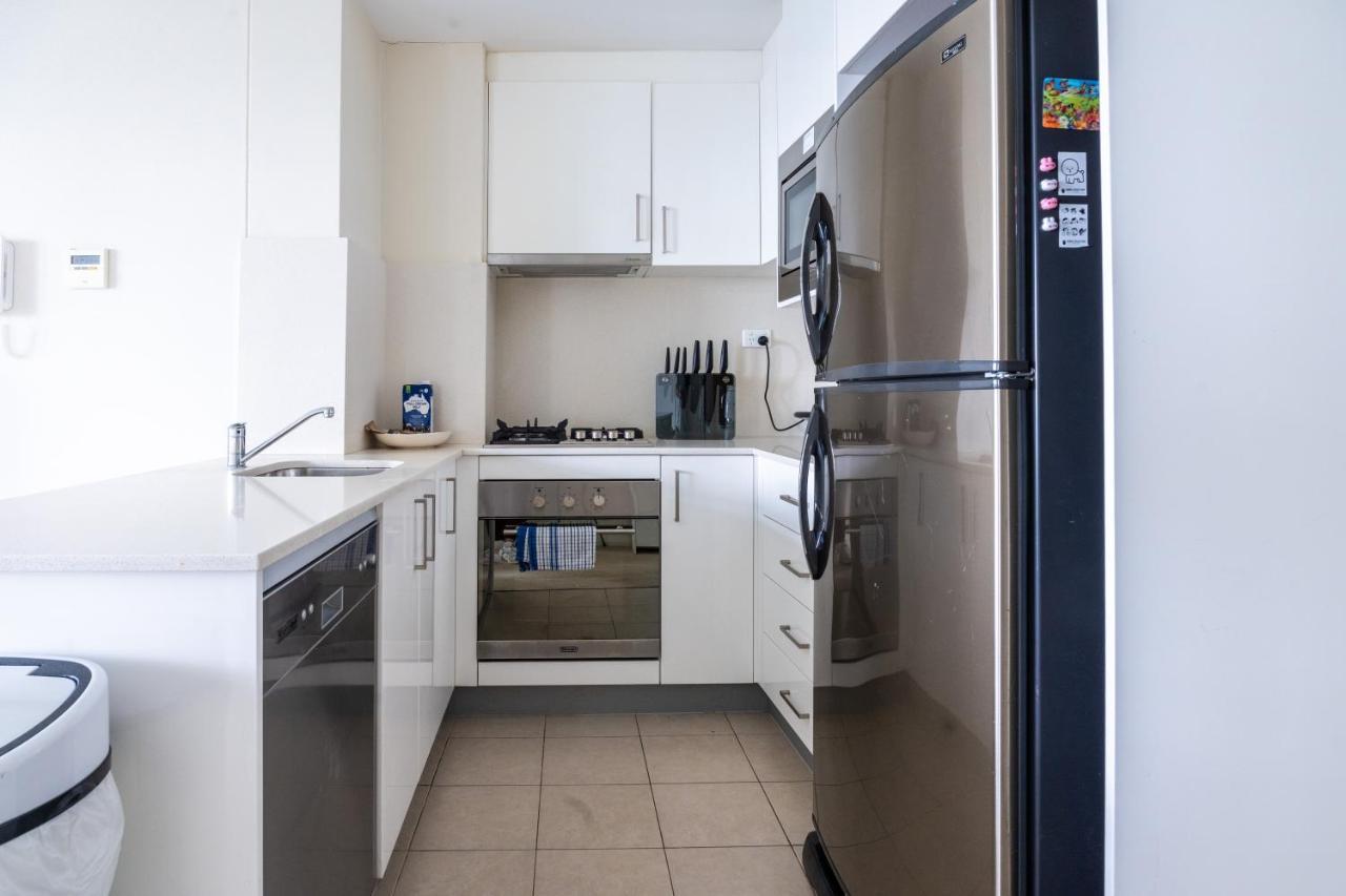 Burwood 1Bedroom Apartment Next To Station シドニー エクステリア 写真